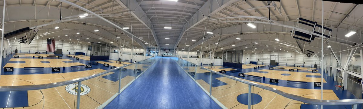 The calm before the storm👀

Things gonna be 🔥HEATING 🔥up here at the <a href="/TheHoopGroup/">Hoop Group</a> New England Warm-Up <a href="/GameOnSports2/">Game On Sports</a> for day 2‼️

#BeElite