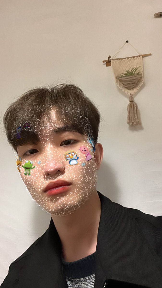 il_wha13's tweet photo. 하 ㅅㅂ 근데 진짜 호텔일은 못하겠어
허리 손목 나가고 산배한텐 욕먹굳 https://t.co/L09JpibmKO