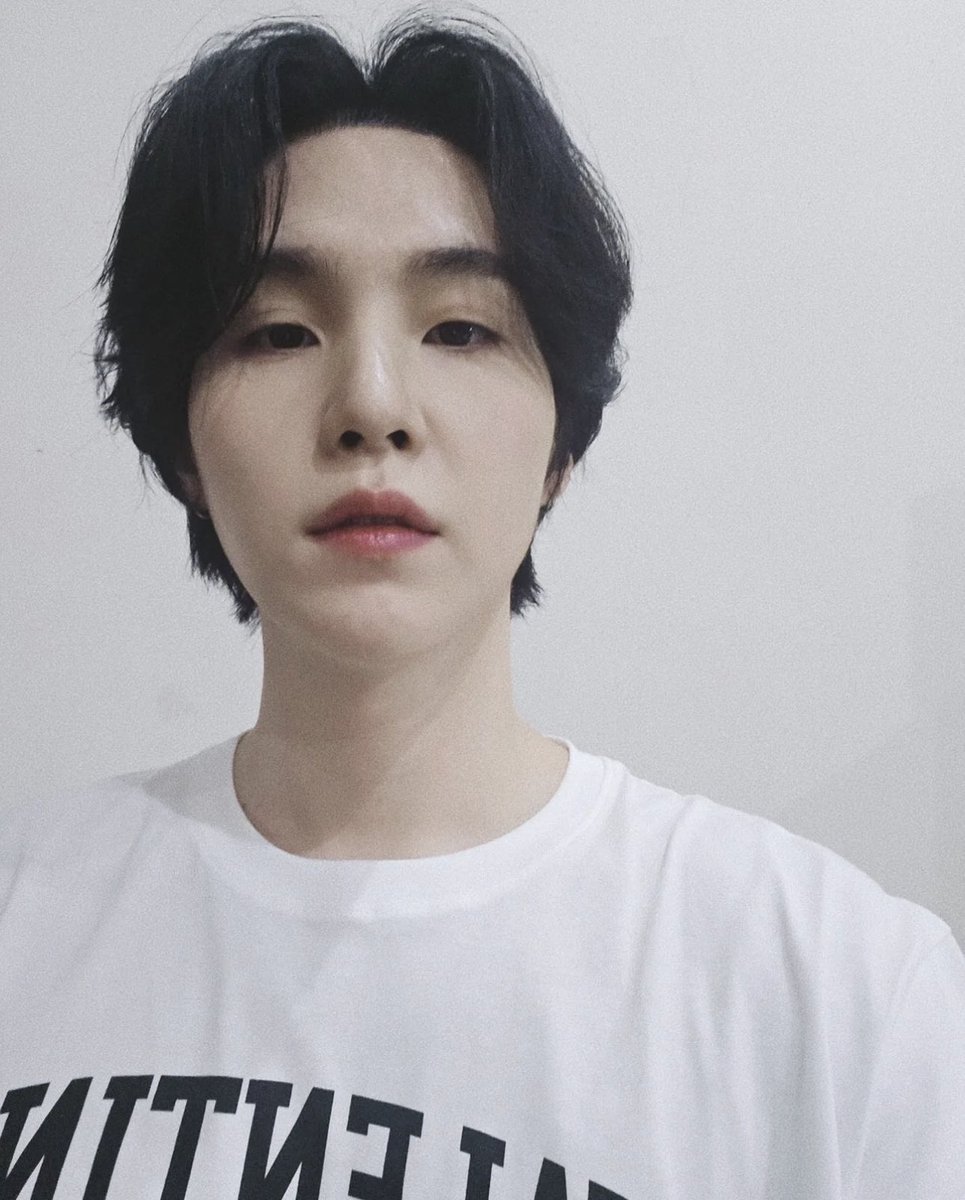 btsinthemoment's tweet photo. [agustd] instagram post 

🐱 30 https://t.co/nJgFEqWeoy