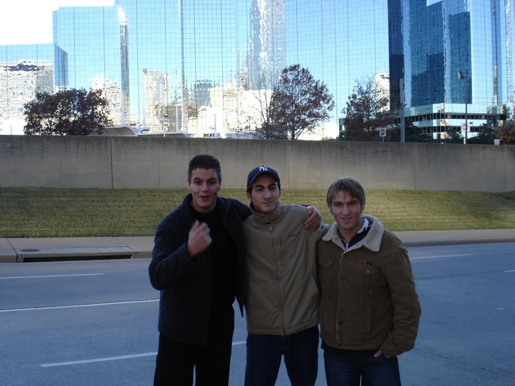 schaengis's tweet photo. those were the days - CPL Winter 2003 Dallas, Texas with @_Roman_R_ @realblizzness https://t.co/qYFPuFyJ0x