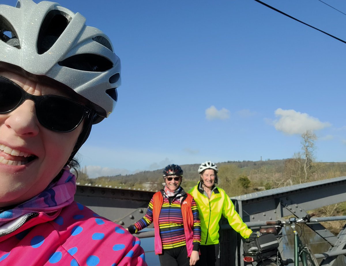 HawickBelles's tweet photo. A lovely pedal from Denholm with good company and glorious weather🚲💕
#LetsRide 
#scottishcycling 
#breeze https://t.co/SPs1pvS89d