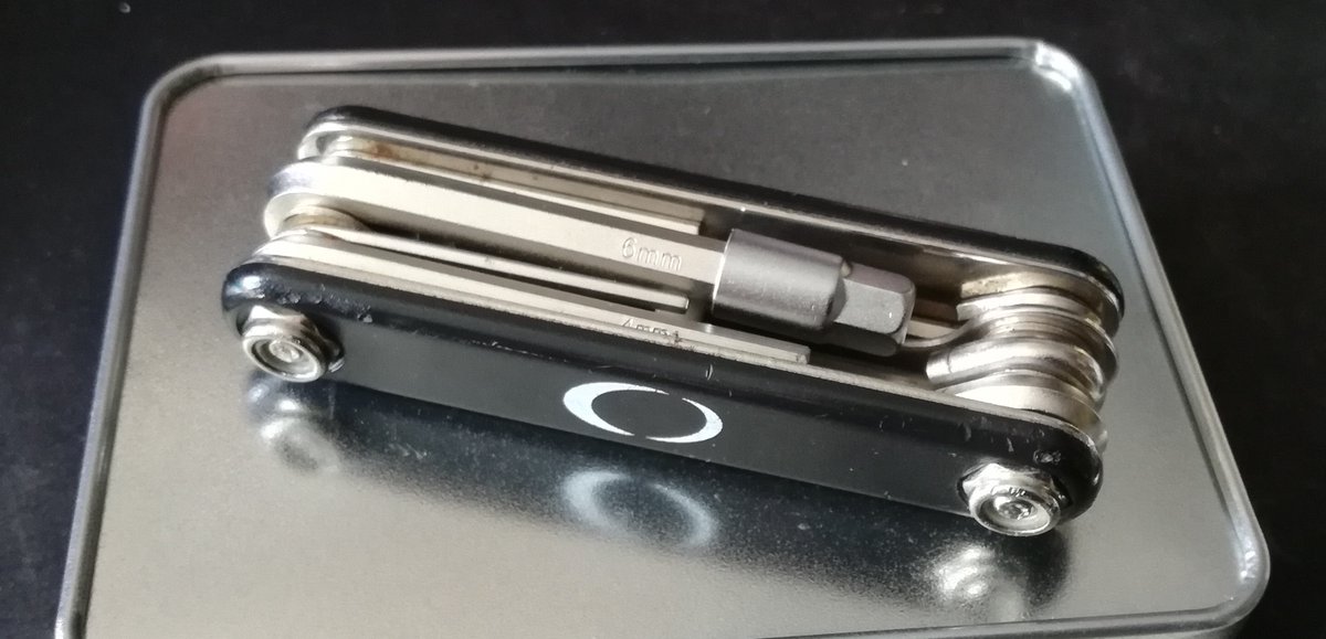 Yesterday was a pretty shit day, but I did manage to refurbish my old bike tool, which is nice.