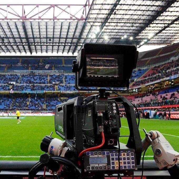 worldturktv's tweet photo. 2.LİG, 3.LİG VE BAL LİGİ MAÇLARI WORLD TURK'TE.
❌ Türkiye 2.Lig ve 3.Lig yayın haklarını elinde bulunduran #FuchsSports, sözleşmesinin tek taraflı olarak #TFF tarafından feshedildiğini açıklamasıyla birlikte yayın akışımız ve imkanlarımız ölçüsünde yayınlarımız devam ediyor. https://t.co/VlI0lq4mZN
