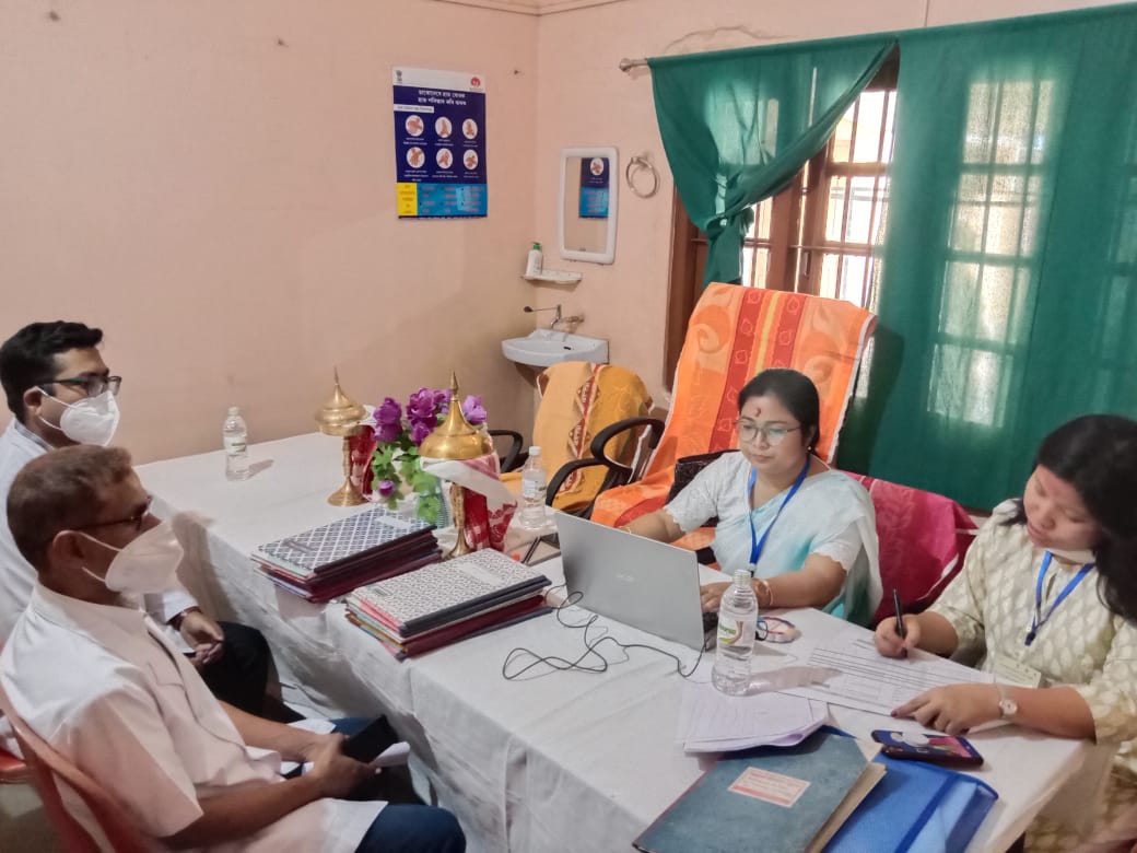 BongaigaonNhm's tweet photo. External evaluator SHRI DILIP KUMAR DEY, IPS,  IGP(WR), BONGAIGAON has conducted Swasthya Sewa utsav #SSU at Chalantapara MPHC Bongaigaon @nhm_assam @keshab_mahanta @dcbongaigaon @KarunaBrahma21 https://t.co/XsvgOSUgd1