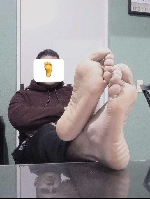 FeetFriendApp's tweet photo. Download our APP FeetFriend

🦶 For Android ➡️ https://t.co/NegsJ7lypu

🦶 For IPhone ➡️ https://t.co/iUPAsBxyNC https://t.co/vnROlBH7tr
