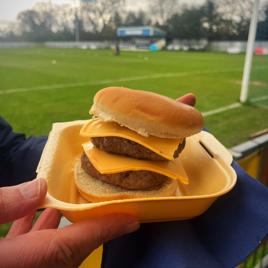 CrowboroughAFC's tweet photo. 🍔🔥 It's match day at the Community Stadium. 🏟️ Grab a burger at The Nest and a beer at The Crows Arms and get ready to cheer on your team! @Footyscran ⚽🙌 #Matchday #GamedayGrub #Stadiumsnacks #Fanfood https://t.co/KkkfozJguT
