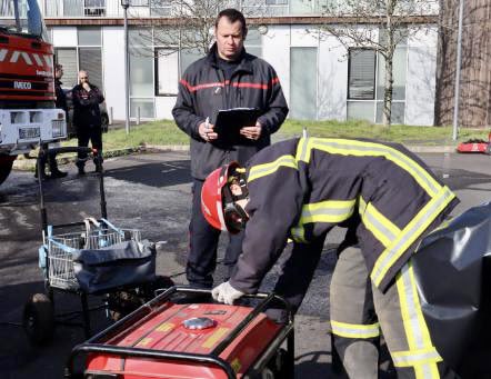 ThierryGautreau's tweet photo. [Brevet de JSP 2023] 🚒🚒
UDSP44/SDIS44 GSE

40 JSP encadrés par 40 animateurs. Une épreuve aquatique, l'endurance cardio respiratoire, l'évaluation de la force des membres supérieurs et mise en œuvre des matériels, protection des personnes, des biens et de l'environnement. https://t.co/BtQUw6sprU