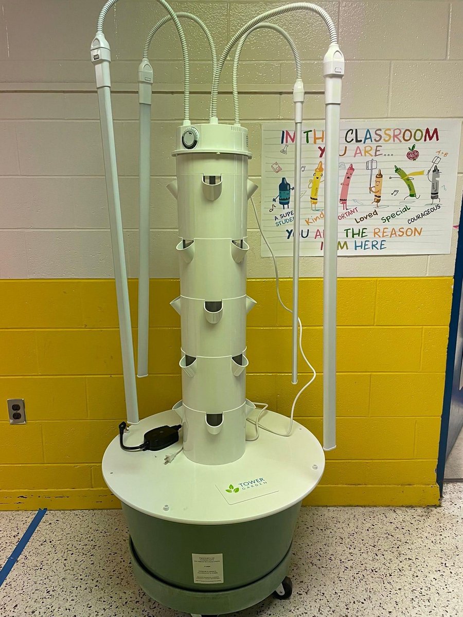 EFES_Proud's tweet photo. We’re excited for our new Hydroponic Garden! Thank you Community Outreach Coalition! We can’t wait to get started! #EFESProud #BuildingtheBestSPS #SPSBuildingAchievers https://t.co/q3tzHSDO2Z