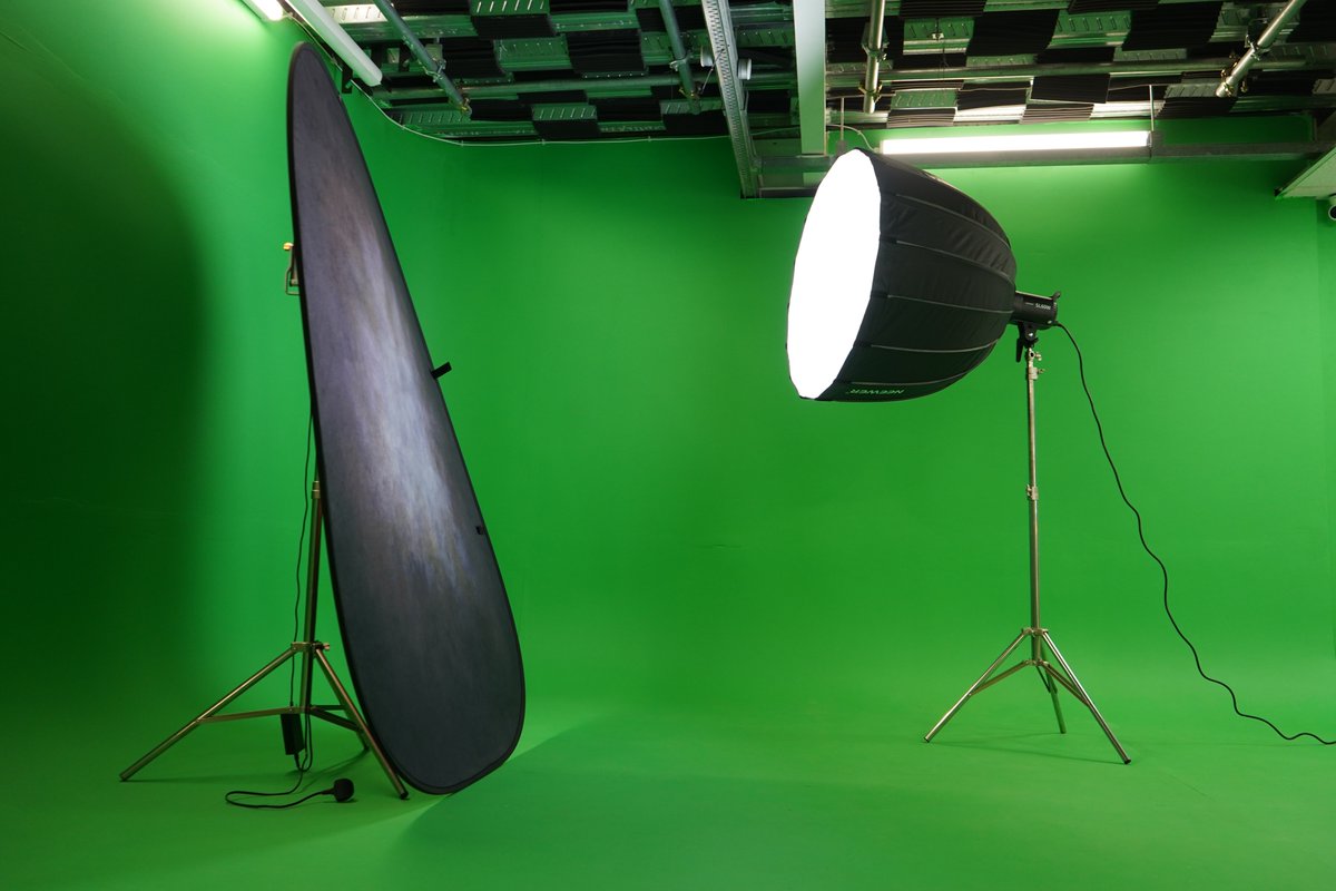 A&B Films Studio has a green infinity cove for hire #studiohire #londonstudio #greenscreen #booknow #photography