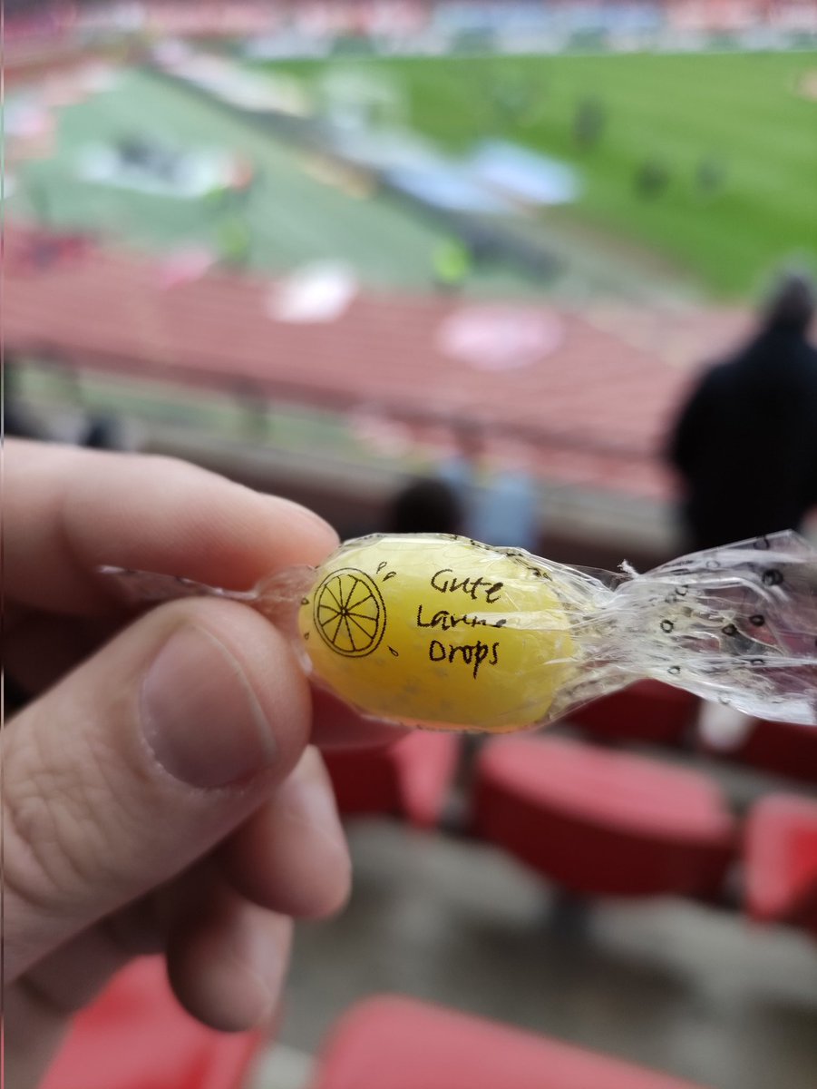 clubgefluester's tweet image. Halbzeit im MMS. Wieder 0:1 Rückstand 🥴
Da hilft nur noch ein "Gute Laune Drops" 😆 Denn der Drops ist heute noch nicht gelutscht!
#FCNKSC #FCN
