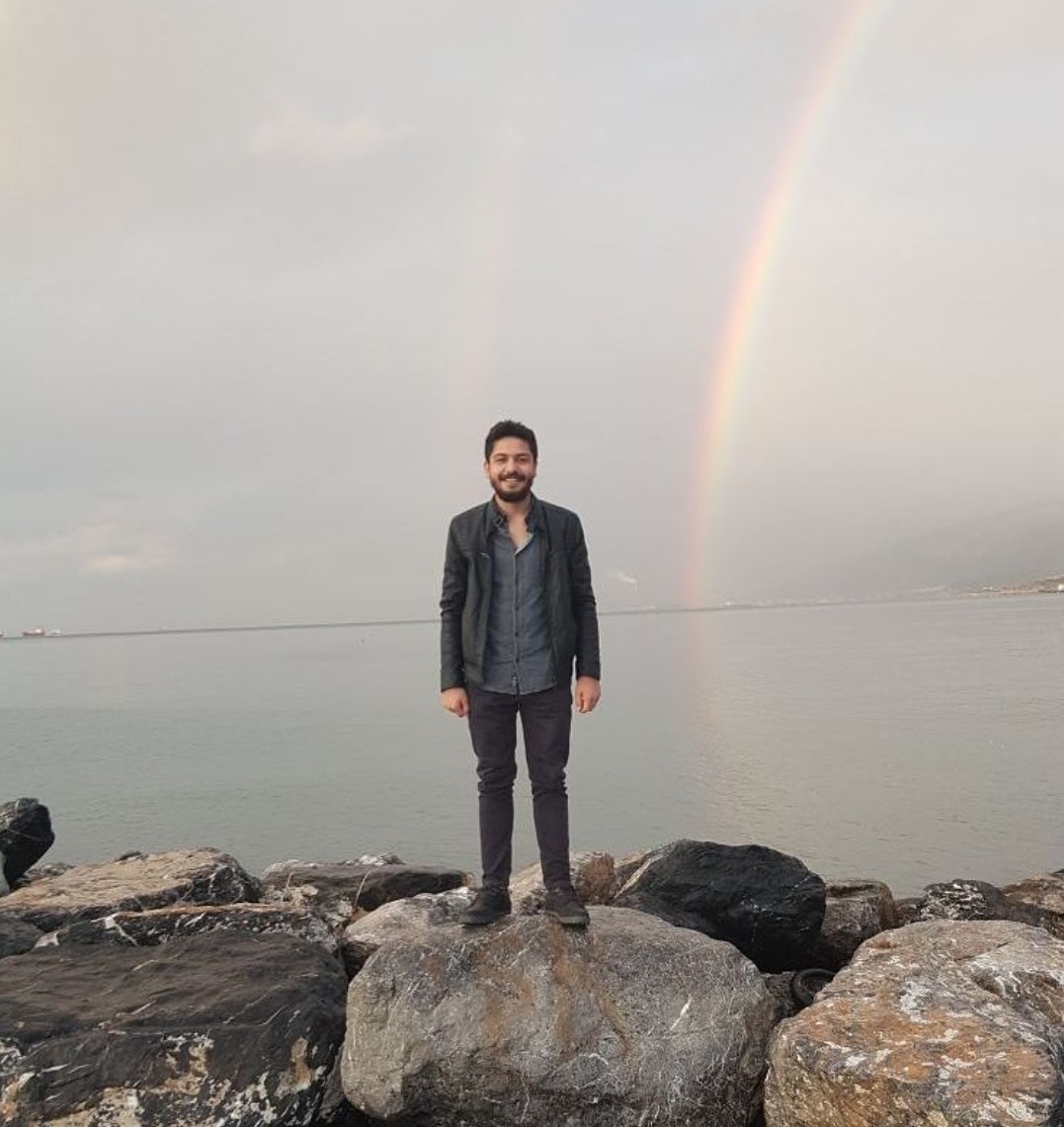 BUGÜN SERHAT ABİM'İN ONSUZ GEÇEN 4. DOĞUM GÜNÜ

SERHAT ABİM 22 YAŞINDA  EVİMİZİN ÖNÜNDE CANİCE ÖLDÜRÜLDÜ!

NE YAZSAM DA EKSİK KALACAK ÖZLEMİMİ VE ÖFKEMİ ANLATMAYA