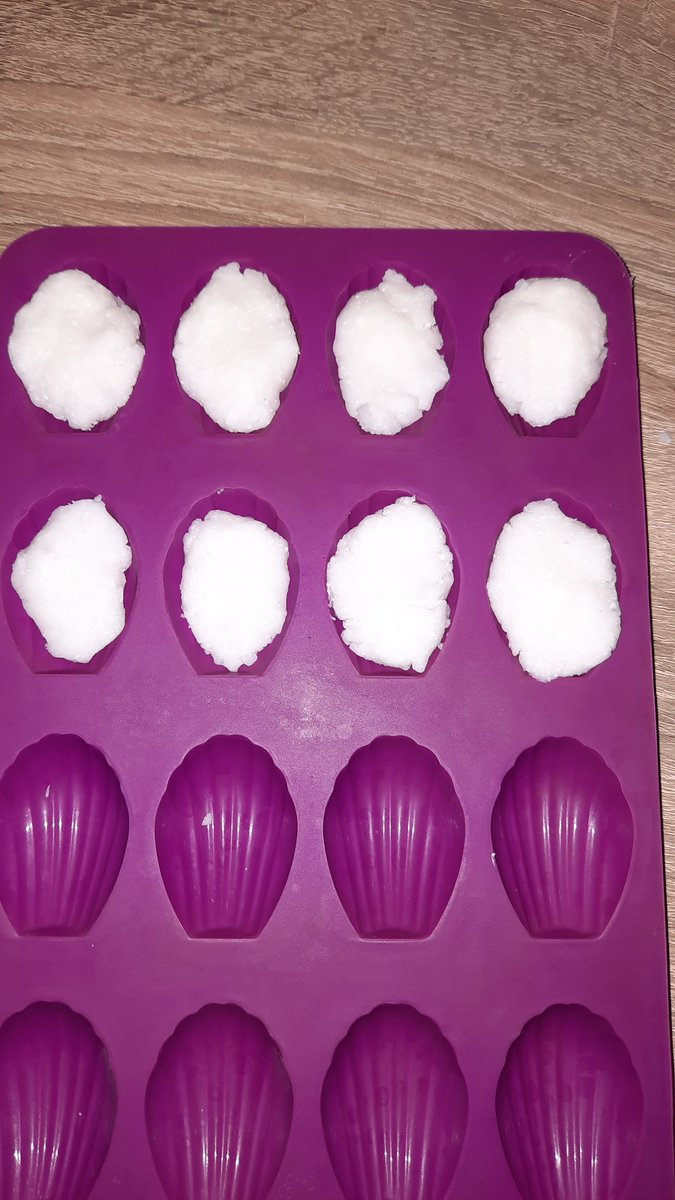 lisatesteuse's tweet photo. Test du moment avec le site Trnd : recette simple et efficace pour réaliser des tablettes lave-vaisselle avec les ingrédients bruts Carrefour Essential. #MesTablettesDIY #CarrefourEssential #CarrefourFrance https://t.co/yWBb1gkr2c