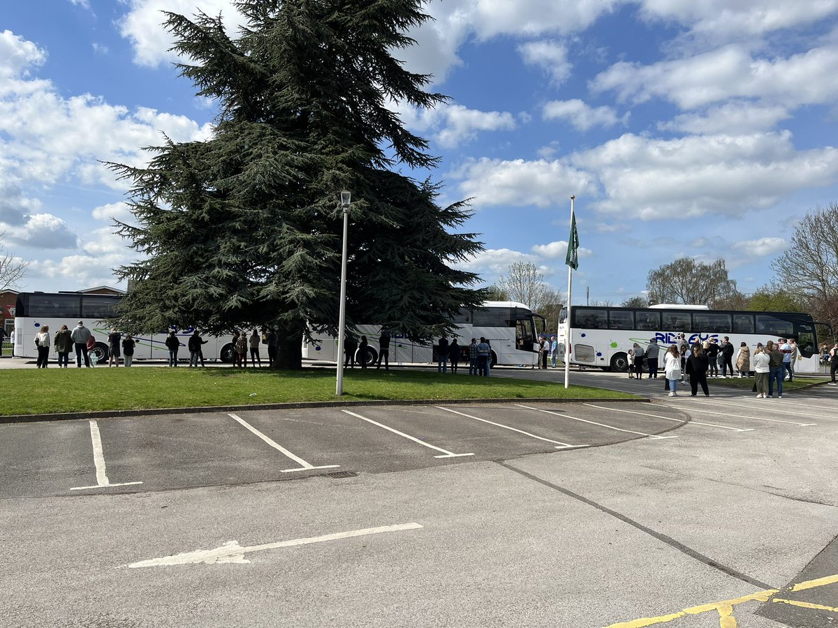 deferrers's tweet photo. Ski Italy 2023 is go! On our way to Dover  now. Will keep updated on progress. 🇮🇹⛷️☀️ https://t.co/awZXvifHwm