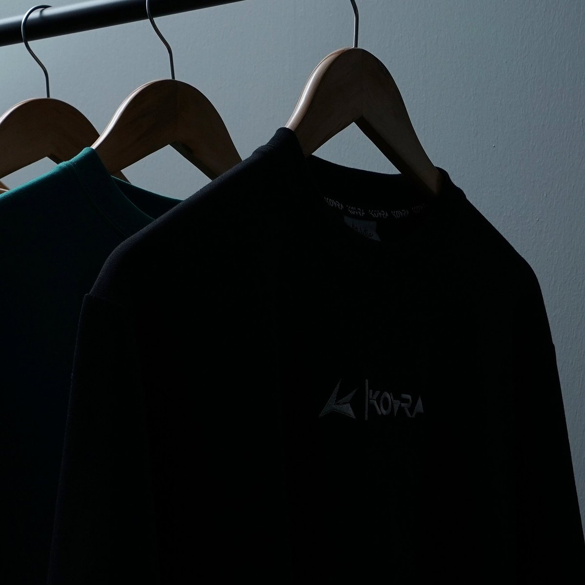 kovraofficial's tweet photo. SUPREME QUALITY | 9 APRIL 2023, 8PM
Premium embroidered logo, tailored to perfection.
Coming to you tomorrow in 4 colourway.
#kovra #teamkovra #kovraya https://t.co/VW6yJieHZf