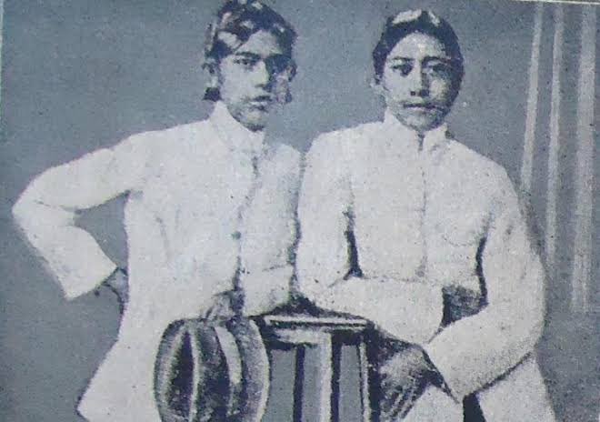 Memulai gerakan sosialisme lewat ajakan Semaun di Sarekat Islam (SI), Darsono menjadi salah satu peletak dasar terbentuknya Partai Komunis Indonesia (PKI).