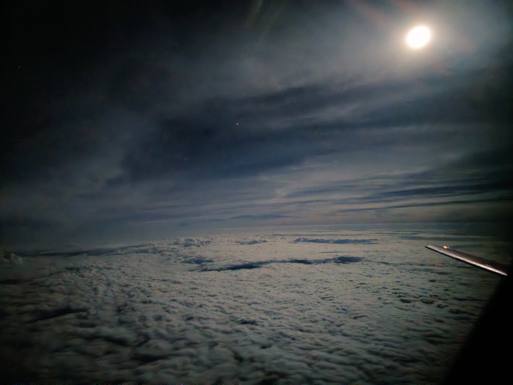 Moonlit cloud tops

📍: 37,000ft