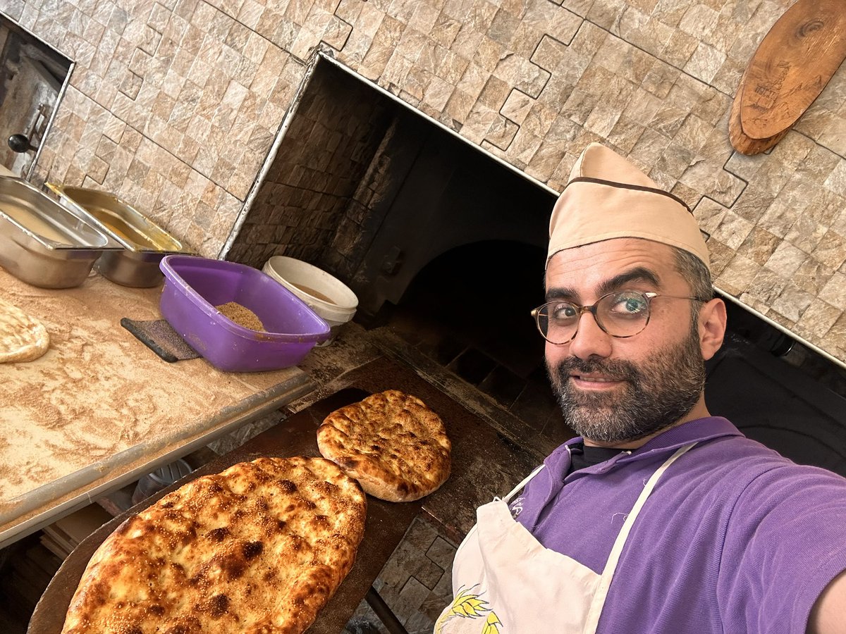 seyfipor's tweet photo. @ParaTeorisi İftara kadar full devam …
İsteyen olursa banko hisse karşılığı pide ikram edilir 😜 https://t.co/vN6z5XDTHf
