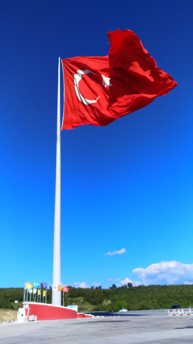 #HakkımıHelalEtmiyorum

Siyaseten her şey mübah deyip fütursuzca davrananlar, 

Kadim Devletimize ve Kadim Ordumuza halel geleceğine aldırmadan şahsi menfaatleri uğruna teyitsiz ve mesnetsiz söylenti çıkararak ve yayarak konjonktür ün gölgesinde karanlığa adım atanlar,

Şahsi