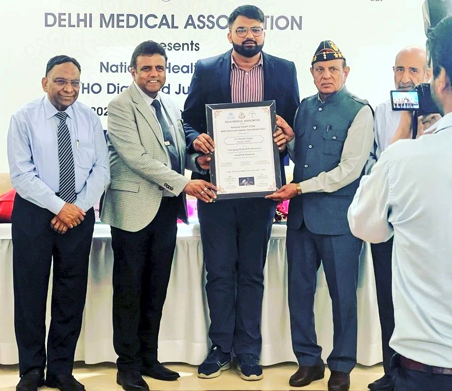 Awarded as “EMERGING MEDICAL PROFESSIONAL” at “WHO DAY' DIAMOND JUBILEE YEAR AWARD by #DMA in presence of chief Guest @Lt_Gen_DP_Vats Dr Sharad Agarwal (@IMAIndiaOrg),Dr Vinay Aggarwal, Dr @GirishTyagiDMC ,Justice Anil R Dave (S.Court),Dr Rodericko @WHO @ProfSubhashGiri,@dramok !