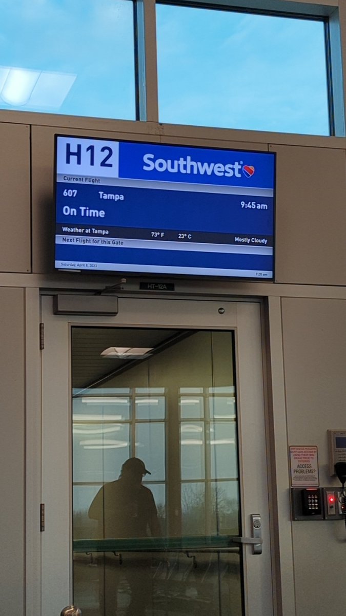 Here we go #Gophers! Tampa, I'll see you in a few hours. <a href="/GopherPuckLive/">Gopher Puck Live 〽️</a>