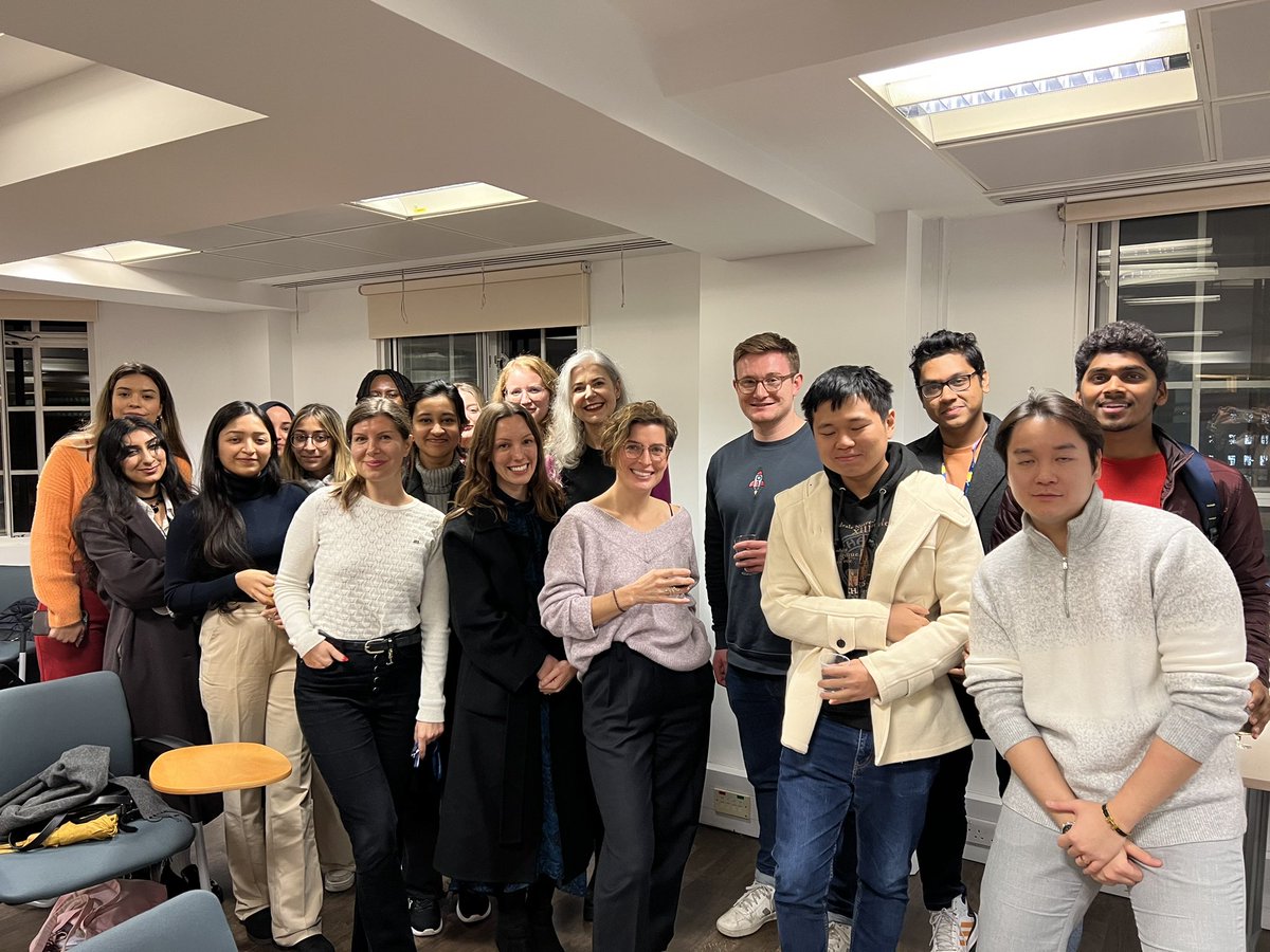 FilmFashionForum @FilmFashionForum@mastodon.social tweet media