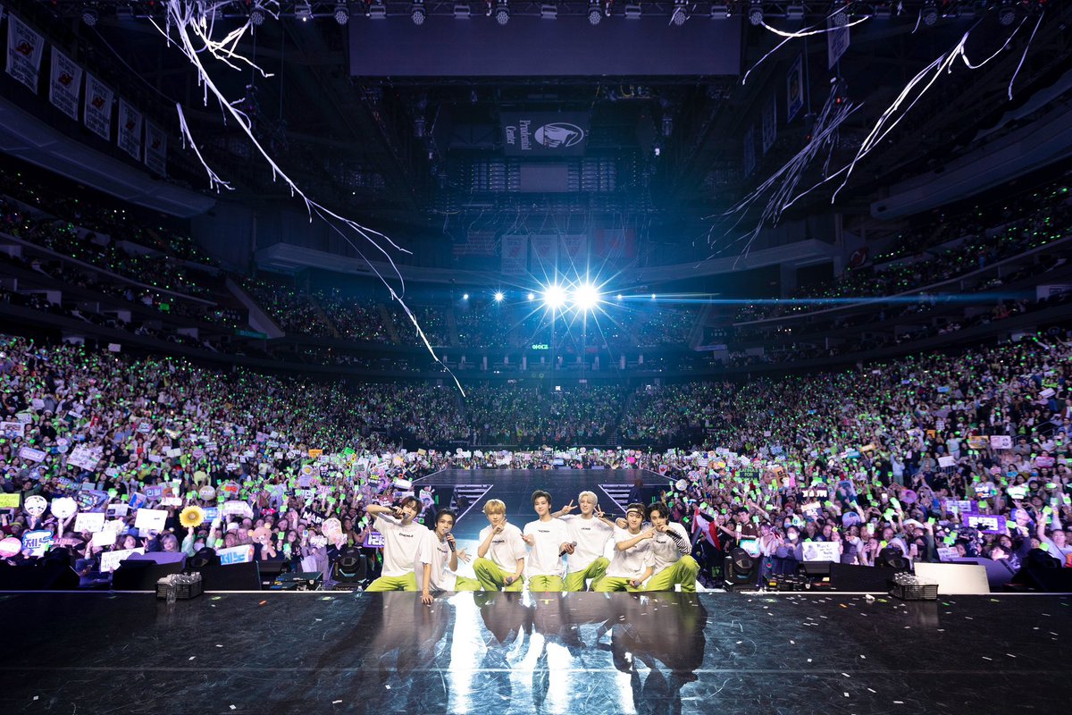 rnjulmi's tweet photo. THE DREAM SHOW 2: In a Dream https://t.co/oSDvBdl9mG