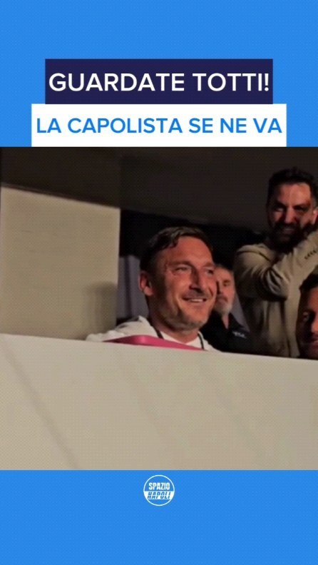 Spazio_Napoli's tweet photo. Peppe #Iodice ha un messaggio per Francesco #Totti 😂

#SscNapoli #forzanapolisempre #CalcioNapoli #Napoli https://t.co/rCBYRxCdQ1 https://t.co/gb1nhEF3Lu
