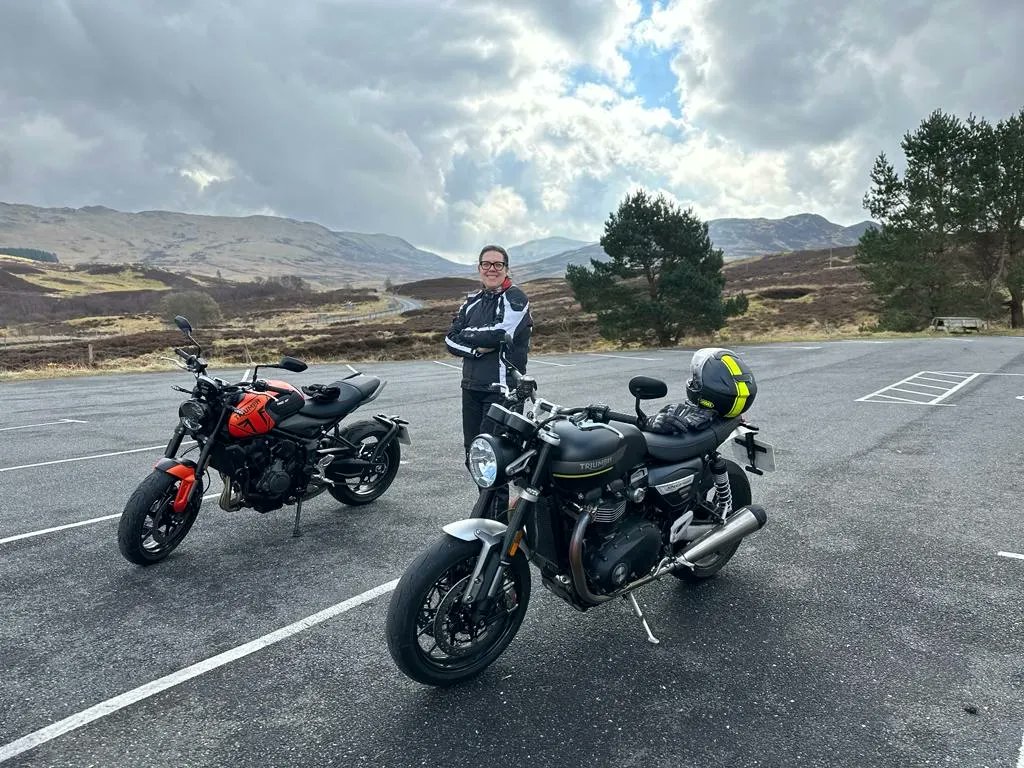 keepitcooking1's tweet photo. Out and about on 2x2 with @ArnieCoolCat on our bikes #TeamTriumph #ForTheRide #SpeedRat #TheKudu #SaturdayMorning https://t.co/sFoLOJqsvF