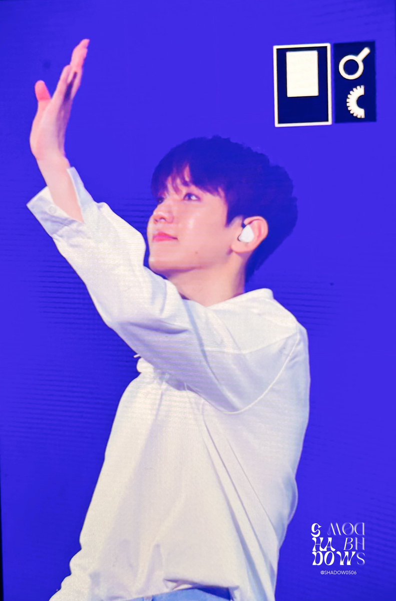 shadow0506's tweet photo. 230408 “EXO’ CLOCK” 
#BAEKHYUN #백현 @B_hundred_Hyun https://t.co/ATddXYiiGi
