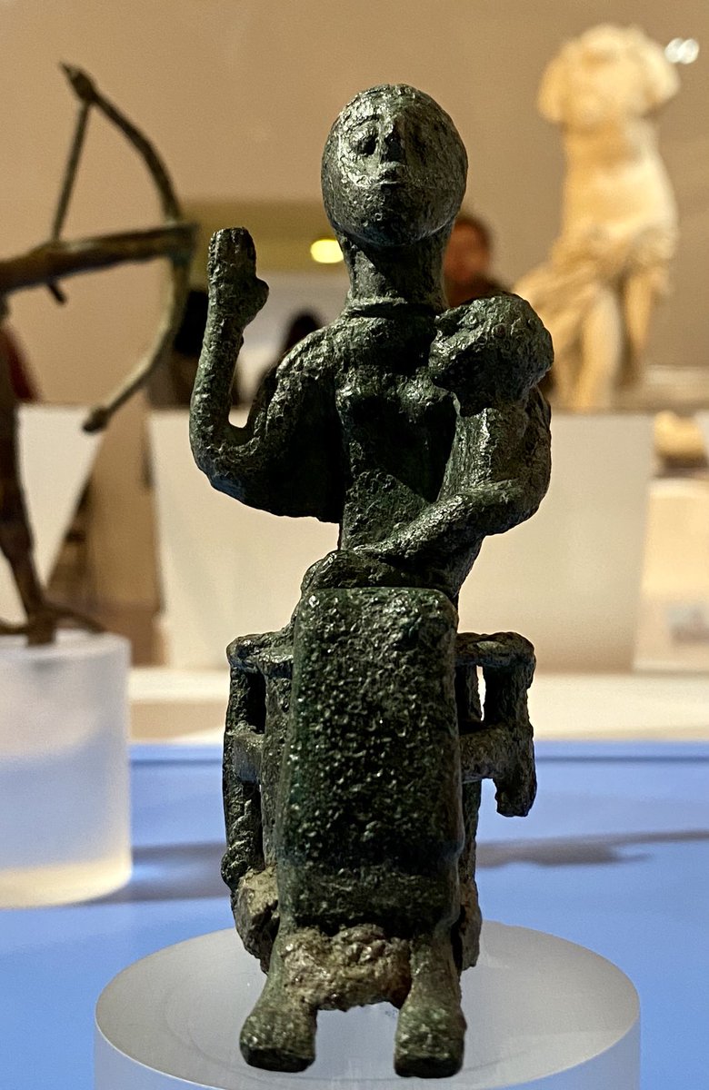 SmaragdinaVisio's tweet image. The ancient image of a Woman and Child

Woman seated holding child raising her hand in prayer, Sardinia 1000-750BCE

Icon of Virgin and Child, Virgin with hand raised, Greek, 1175-1200