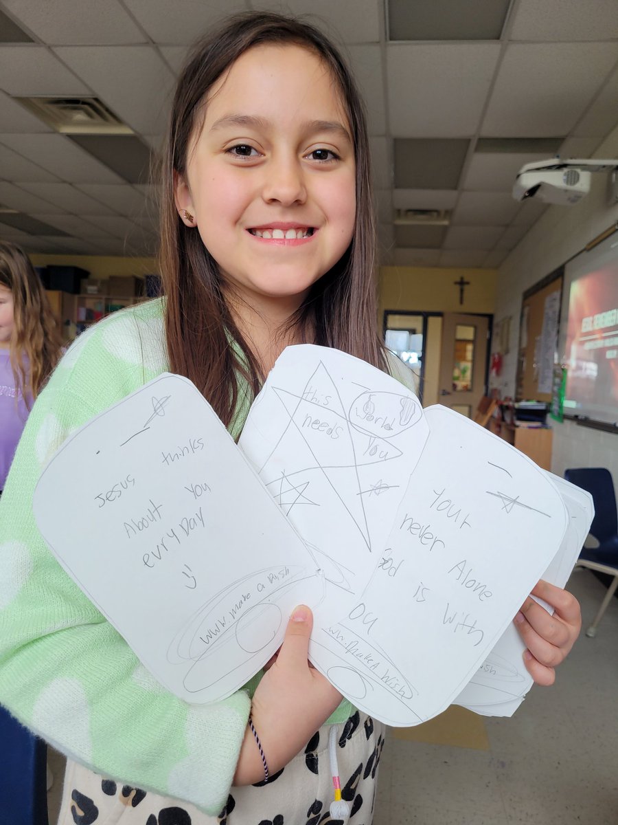 MsOwensCardinal's tweet photo. This week, this lovely soul created positivity cards. Anytime someone needs a message to lift them up, they can take one. Such a heartwarming gesture. #wcdsbawesome #peopleofhope @JSCardinals @WCDSBwellness https://t.co/HA1tYQGDXS