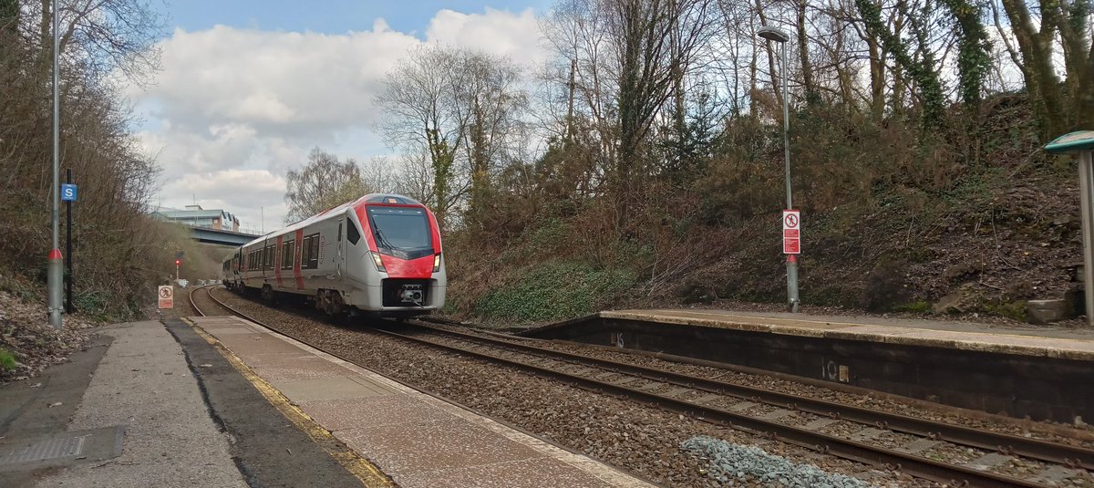 NotYOLOSmh's tweet image. 231002 passing Gilfach Fargoed 

Driver gave me a tone, wasn't recording unfortunately ☹️

#Class231