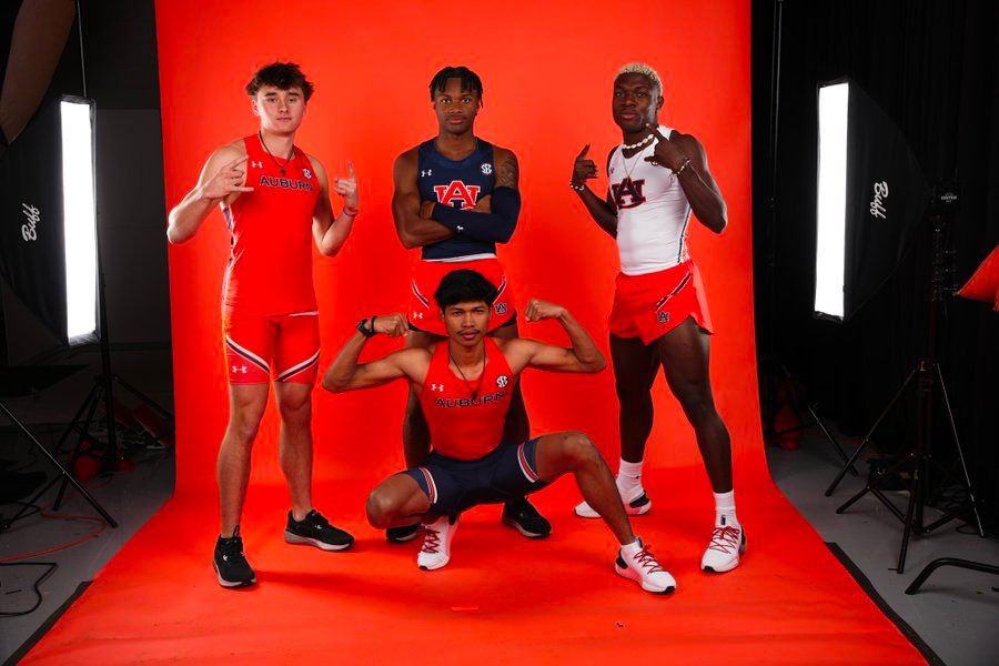 TeamMsia's tweet image. Satu lagi kejayaan buat Azeem Fahmi &amp;amp; rakan sepasukannya! 🥇

Mereka berjaya menjuarai Men&apos;s 4x100m Relay dengan catatan masa 40.60s di kejohanan #FSURelays. Terus menyinar di sana, Azeem! #KamiTeamMalaysia

📸: @AuburnTFXC