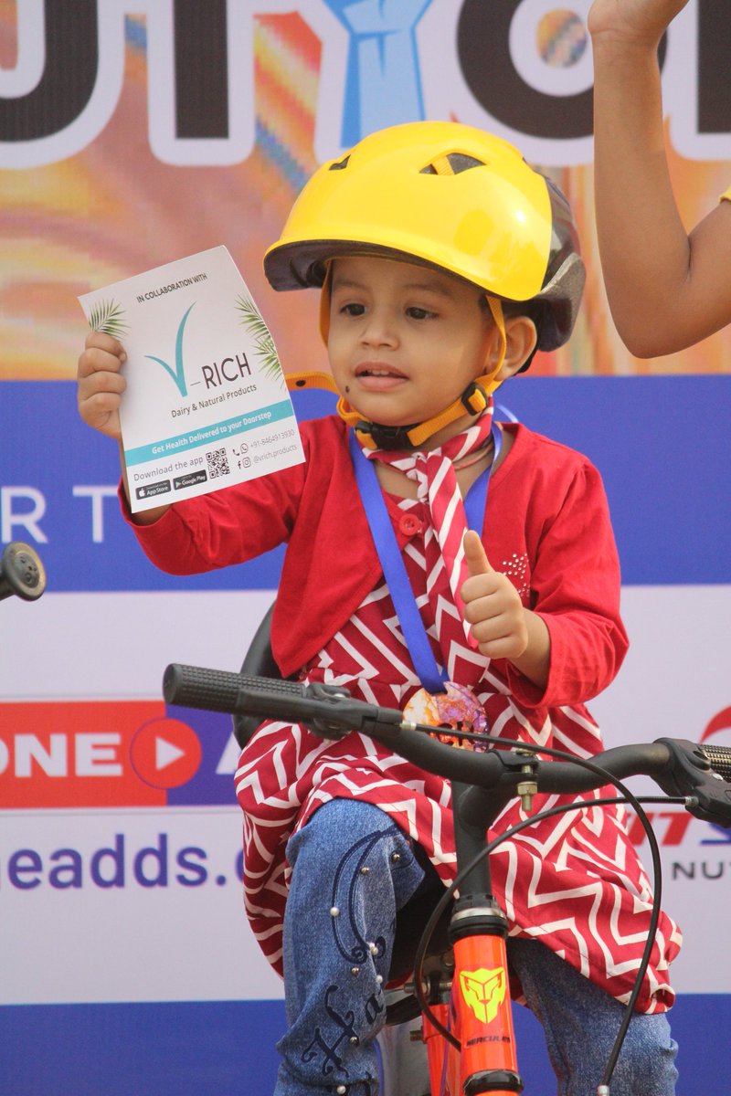 happy_hyderabad's tweet photo. #KidsofhappyHyderabad #Kohh has conducted kids Cycling &amp; Paint #PallaPittaCyclingPark
https://t.co/HuCTw4jYfI…

 #HyderabadCyclingRevolution

Thank you @TSFDCL  #cyclingpark

#BicycleBus
#HappeningHyderabad
@KTRBRS @arvindkumar_ias @sselvan @ErikSolheim @md_hgcl @Hyderabad1st https://t.co/WkjoJB0lbR