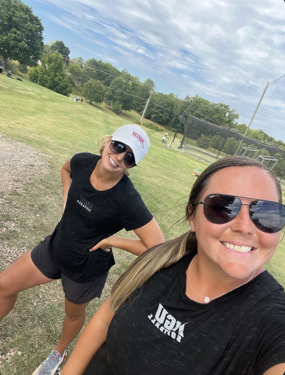 NGU Softball tweet media