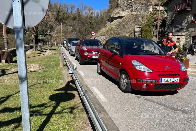 ACNcatcentral's tweet image. L'alcalde de #Rupit sobre el dispositiu d'informadors al #Collsacabra: "Tenim afluència de visitants però ben distribuïts".

És el tercer any que s'implanta durant la Setmana Santa per evitar massificacions.

ow.ly/ZNMH50NEwif