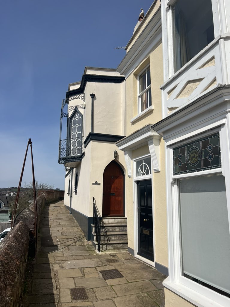 Mr_John_Harvey_'s tweet photo. One of my favourite #Exeter streets - Bartholomew Terrace in the #WestQuarter… #LoveExeter #ExploreExeter #SerendipitousWalks https://t.co/bY8Iiv5oN5