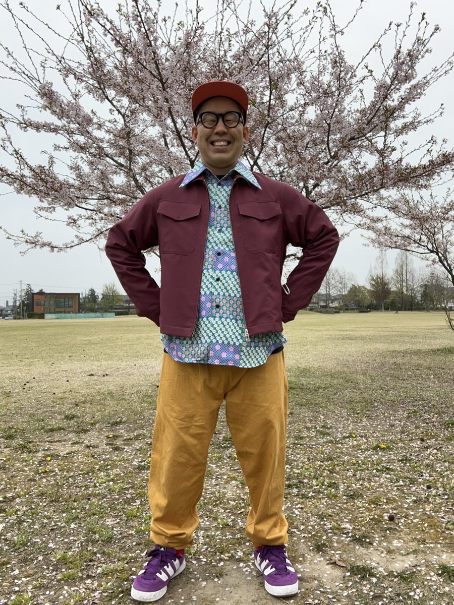 nobiyamamoto's tweet photo. #春コーデ 🌸 #おじさん 🥸
#ノビコーデ
帽子🧢: #fruitoftheloom
アウター🧥: #ttt_msw
シャツ🧥: #moyanecri
ズボン👖: #cookman
スニーカー👟: #adidas https://t.co/ObZShP8a44