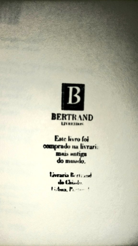 PereAndugar's tweet photo. La Librería Bertrand de Lisboa se publicita como la más antigua del mundo. Se encuentra en pleno barrio del Chiado y es un buen lugar donde perderse entre libros. https://t.co/Ztolay1JJT