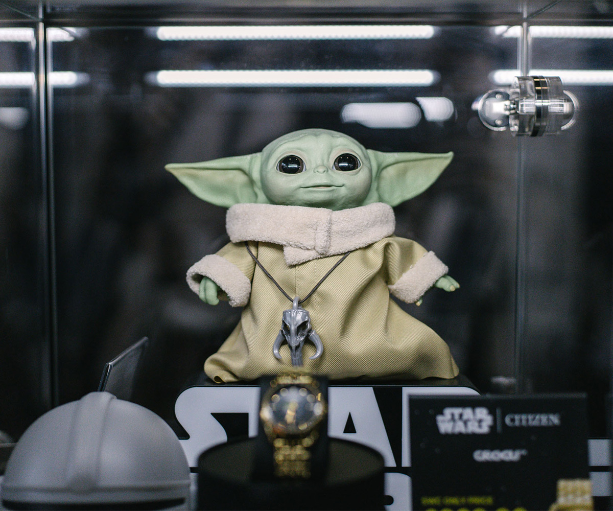 SW_Celebration's tweet photo. Instantly recognizable brands making the best in Star Wars merch cover the entire Show Floor. Find your next great purchase in the North and South halls!

Only Monday tickets remain: https://t.co/8ibm1fWtHk https://t.co/U0Cfy7lF3t