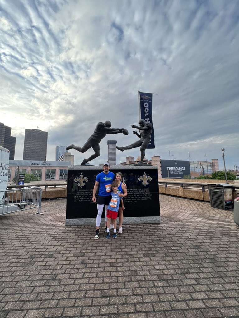 bobgene4's tweet photo. We support Team Gleason!
You should too! #CCC10k #NoWhiteFlags #TeamGleason https://t.co/2jrXaEi5kd #actnearn #sct