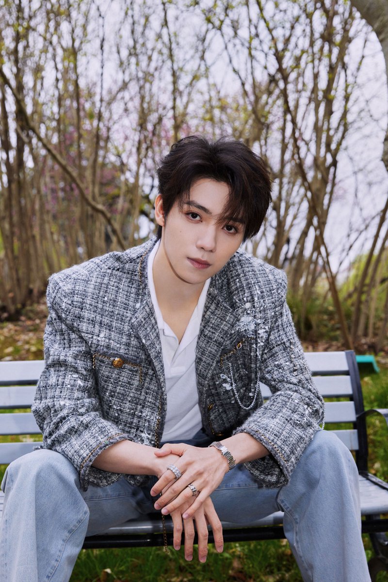 dramapotatoe's tweet photo. #LuoYizhou for 2023 Television Series of China Quality Ceremony

More - https://t.co/CeF0gLCa7L https://t.co/5FhlfdQRau