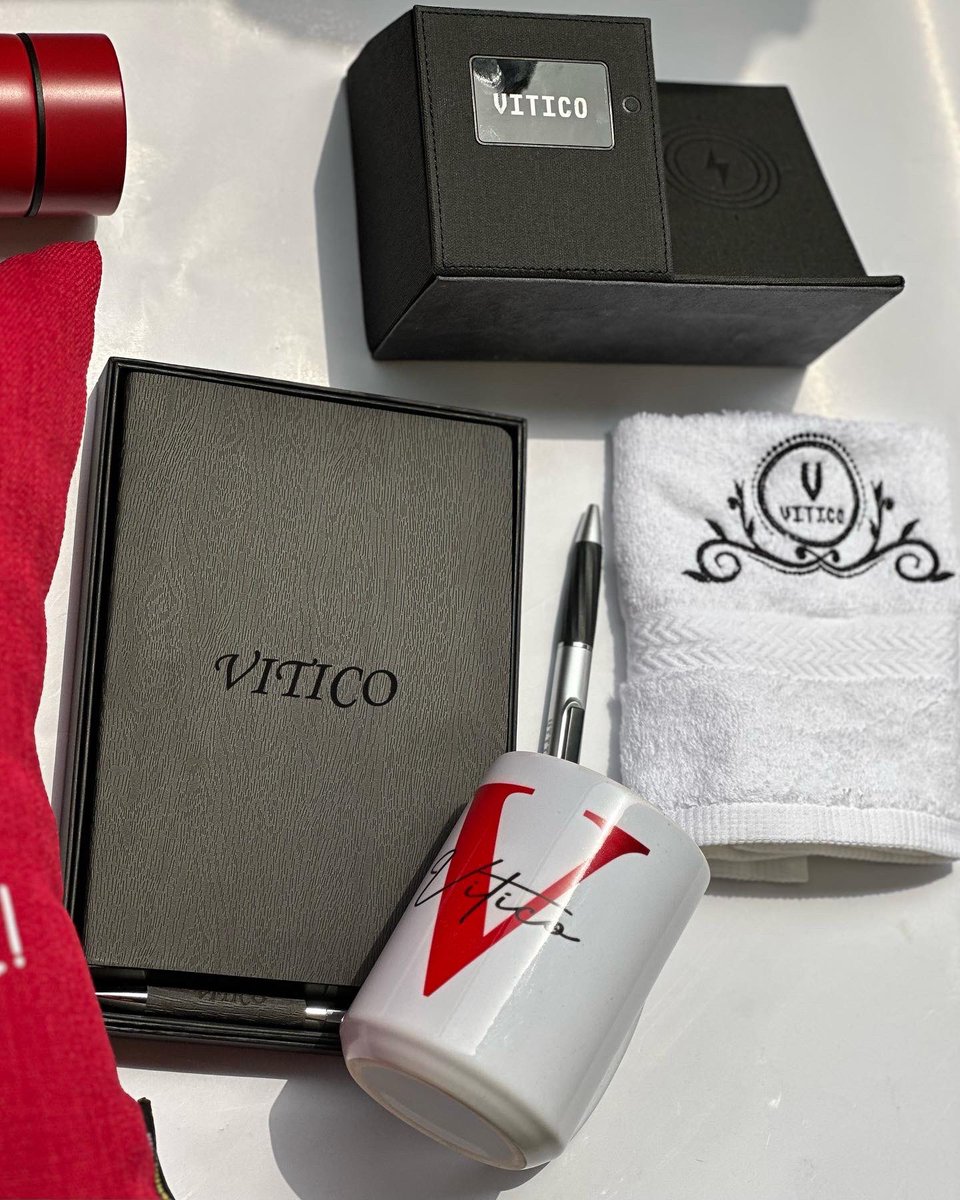 thegiftsgenie's tweet image. Everything personalised #personalisedgift #customizedgift #lagosgift