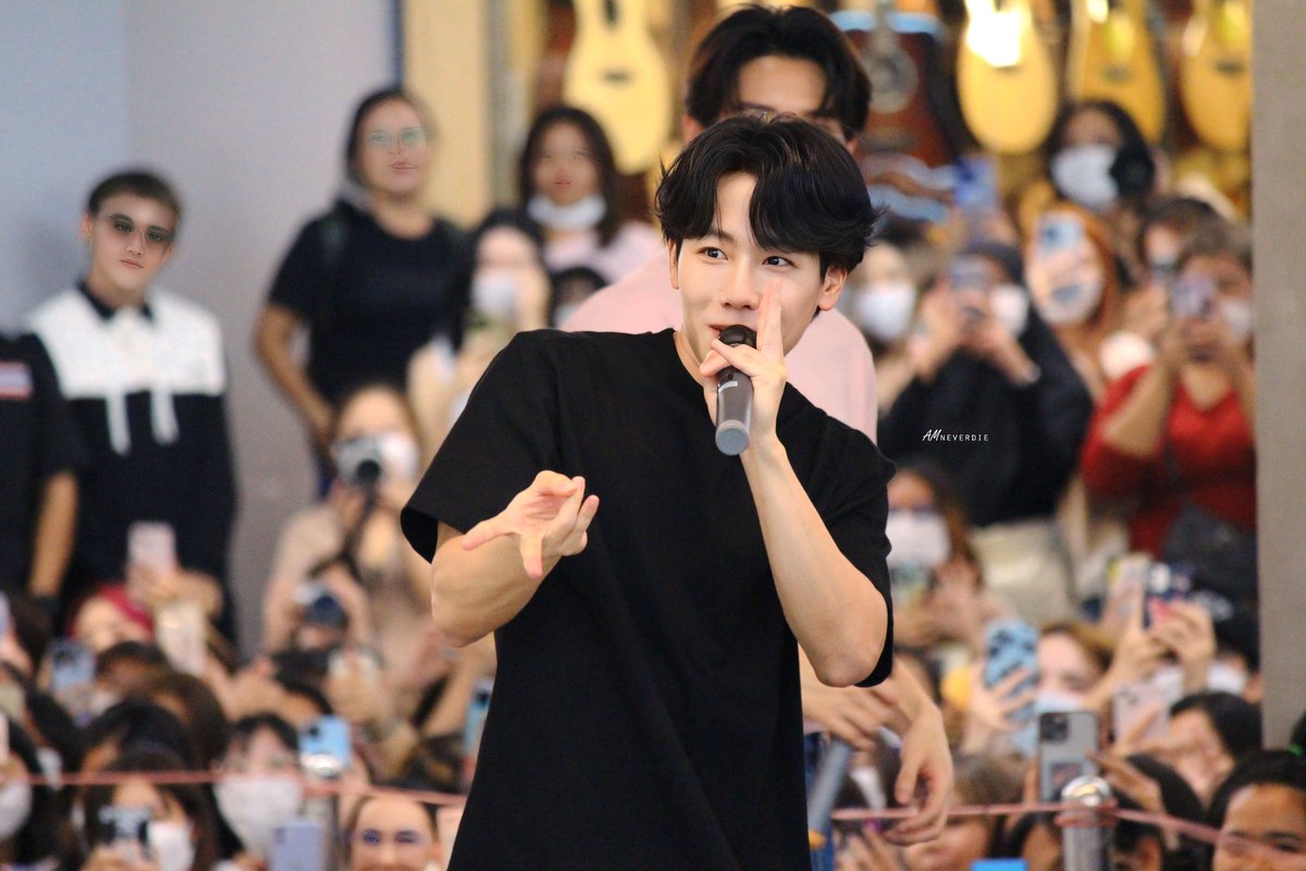 AMneverdiee's tweet photo. เค้าจะไปสุดกันตรงไหน จับมาได้แค่นี้จริง 😹  #DestinyclinicYinWar #yinyin_anw #warwanarat #หยิ่นวอร์ https://t.co/wlYL71tdN6