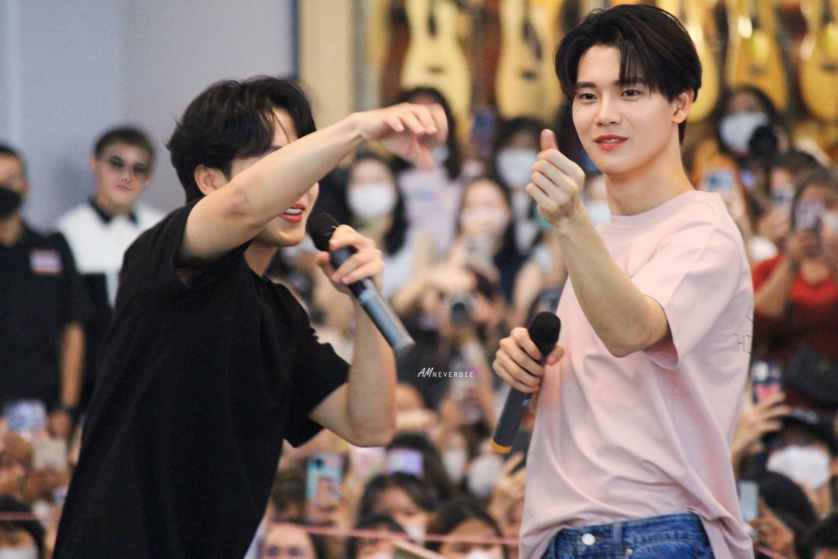 AMneverdiee's tweet photo. เค้าจะไปสุดกันตรงไหน จับมาได้แค่นี้จริง 😹  #DestinyclinicYinWar #yinyin_anw #warwanarat #หยิ่นวอร์ https://t.co/wlYL71tdN6