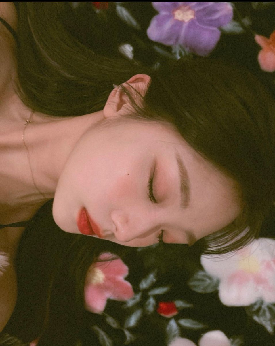 oddthv's tweet image. A mulher MAIS LINDA do mundo todo ‼️