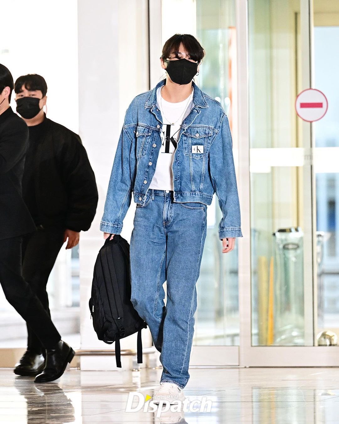 Golden Times on X: Jungkook @ Dispatch Instagram “BTS Jungkook / Departure  from Incheon International Airport / Jungkook's clothes, bag, and shoes are  all Calvin Klein Jeans”  / X