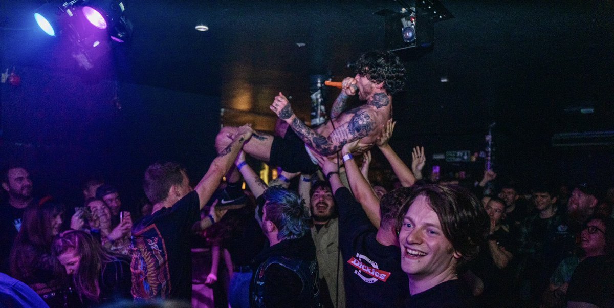 LastHounds's tweet photo. LONDON thank you for a SOLD OUT show, supporting the new bezzies in @stateofyouband with our Manny brothers @Forageruk1 🔥Insane scenes!!! 

📸 @NickAllanPhotos https://t.co/IHBkElYEvF