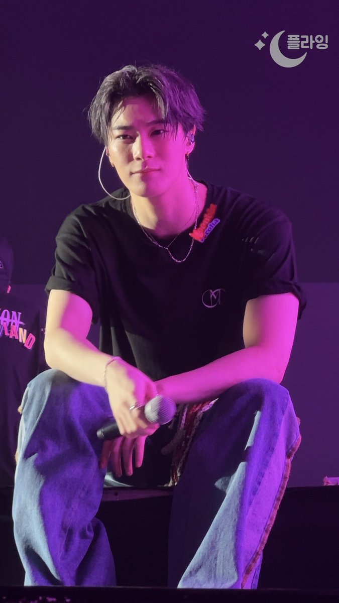플라잉🚀 tweet media