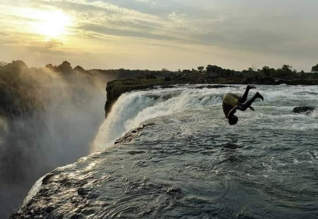 Favoured015's tweet photo. @ChelseaFC @trivago 📍Zambia 🇿🇲 🇿🇲 🇿🇲 🇿🇲  
@trivago #WhereverYouGo https://t.co/6eLTZyMTAF